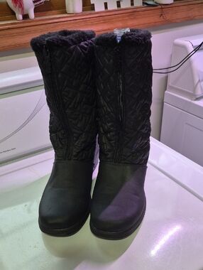 totes Black Quilted Faux-Fur Mid-Calf Winter Boots